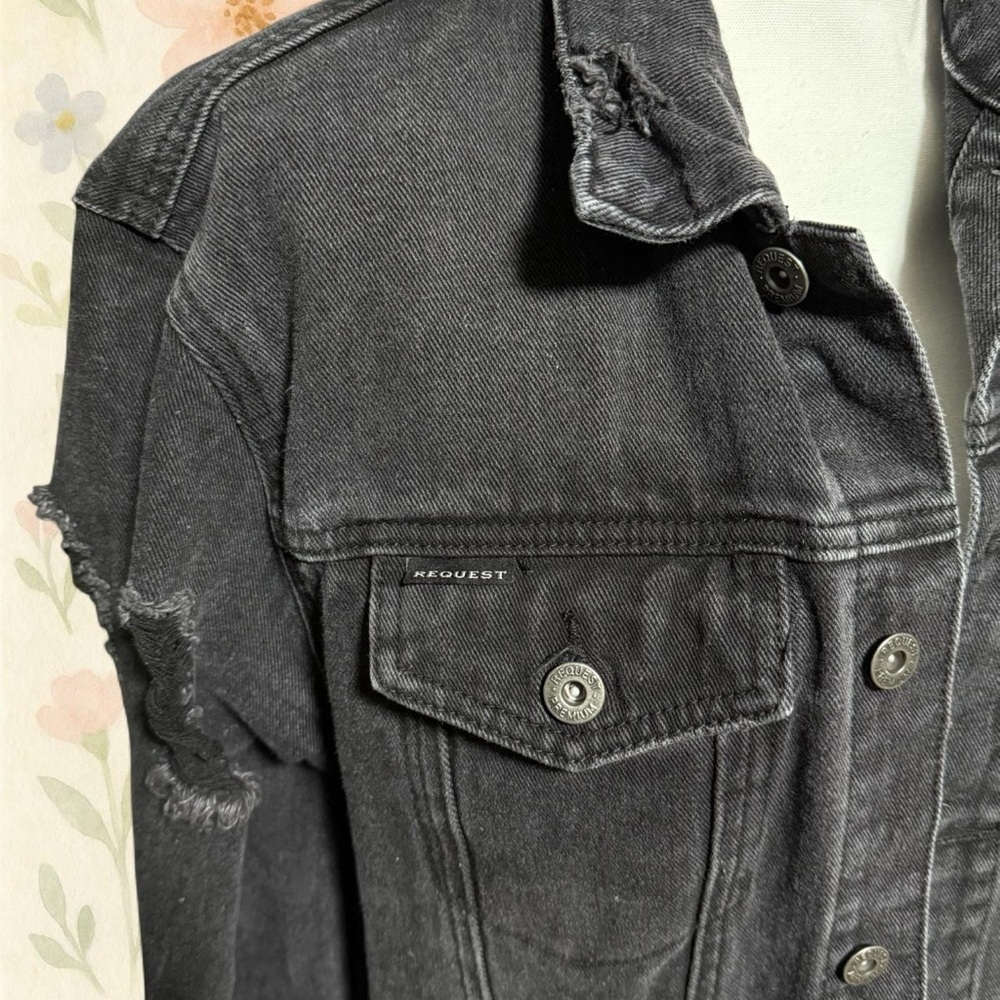 Request Premium Distressed Black Denim Jacket L Grunge Y2K Punk Cotton - Picture 3 of 8